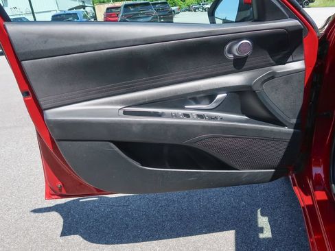 Used 2024 Hyundai Elantra SEL FWD image 19