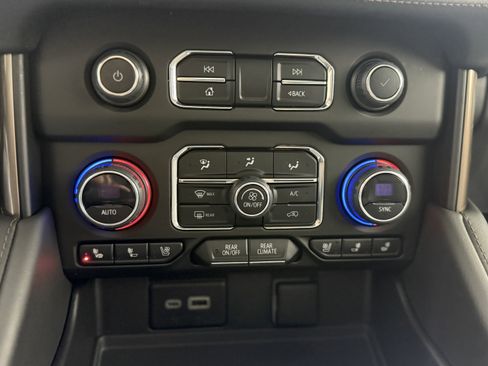 Used 2023 Chevrolet Tahoe High Country image 20