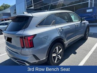 Used 2023 Kia Sorento EX w/ Panoramic Sunroof Package FWD video 4