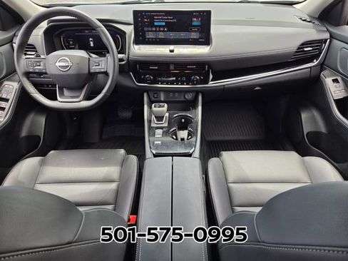 Used 2025 Nissan Rogue SL FWD image 12