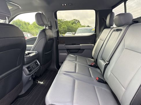 Used 2022 Ford F150 Lariat w/ Equipment Group 502A High AWD/4WD image 32