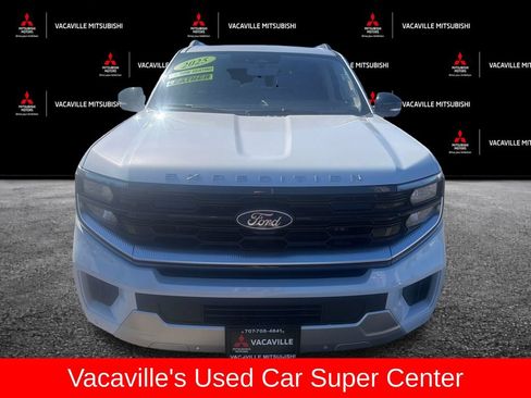Used 2025 Ford Expedition Platinum AWD/4WD image 8