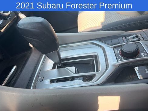 Used 2021 Subaru Forester Premium AWD/4WD image 10