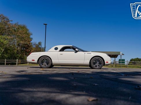 Used 2002 Ford Thunderbird image 35
