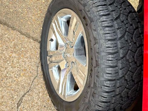 Used 2018 Chevrolet Silverado 1500 Custom w/ Trailering Package image 6