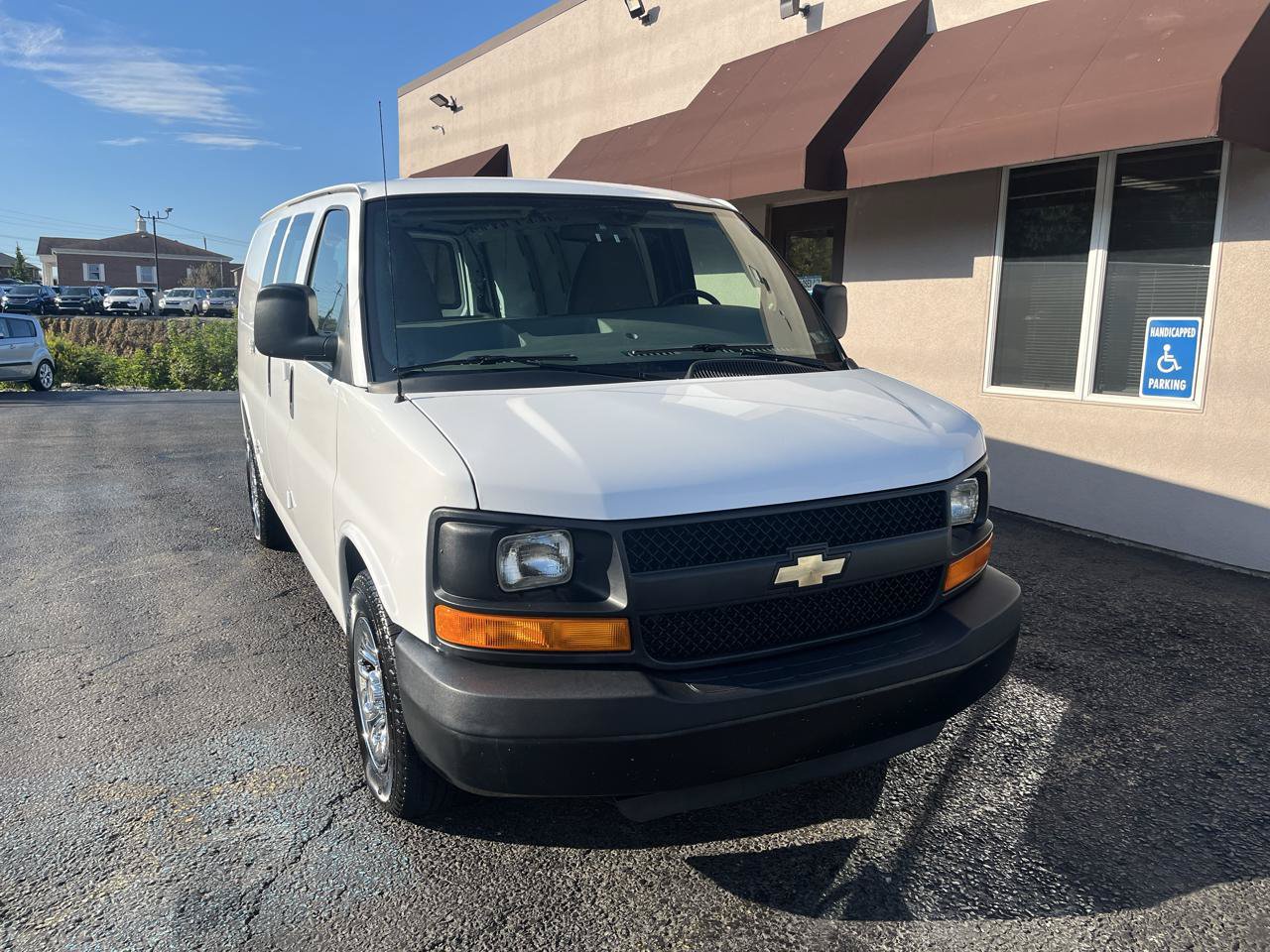 Used 2011 Chevrolet Express 1500 AWD image 2