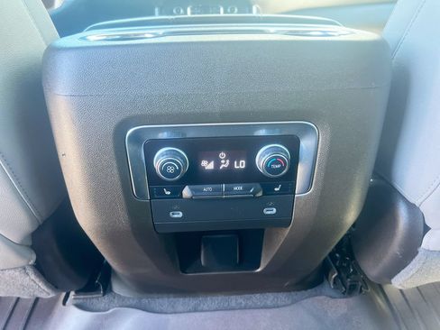 Used 2023 Chevrolet Tahoe Z71 w/ Luxury Package AWD/4WD image 24