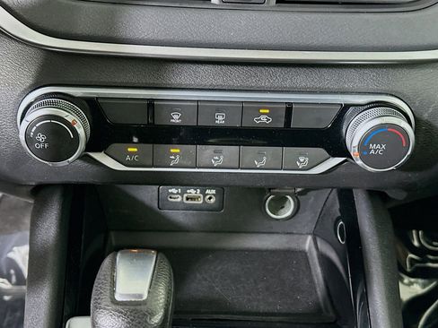 Used 2021 Nissan Altima 2.5 SV FWD image 22