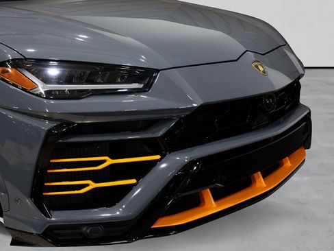 Used 2022 Lamborghini Urus AWD/4WD image 58