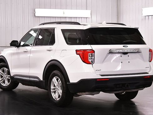 Used 2024 Ford Explorer XLT w/ Class IV Trailer Tow Package image 5