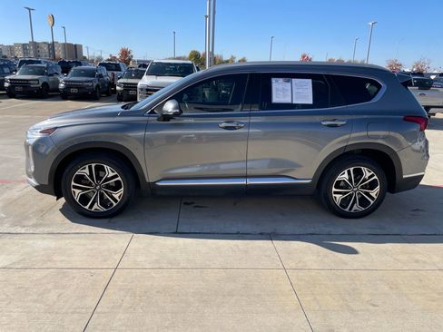Used 2019 Hyundai Santa Fe SEL w/ Cargo Package image 2