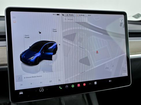 Used 2023 Tesla Model Y Performance image 30