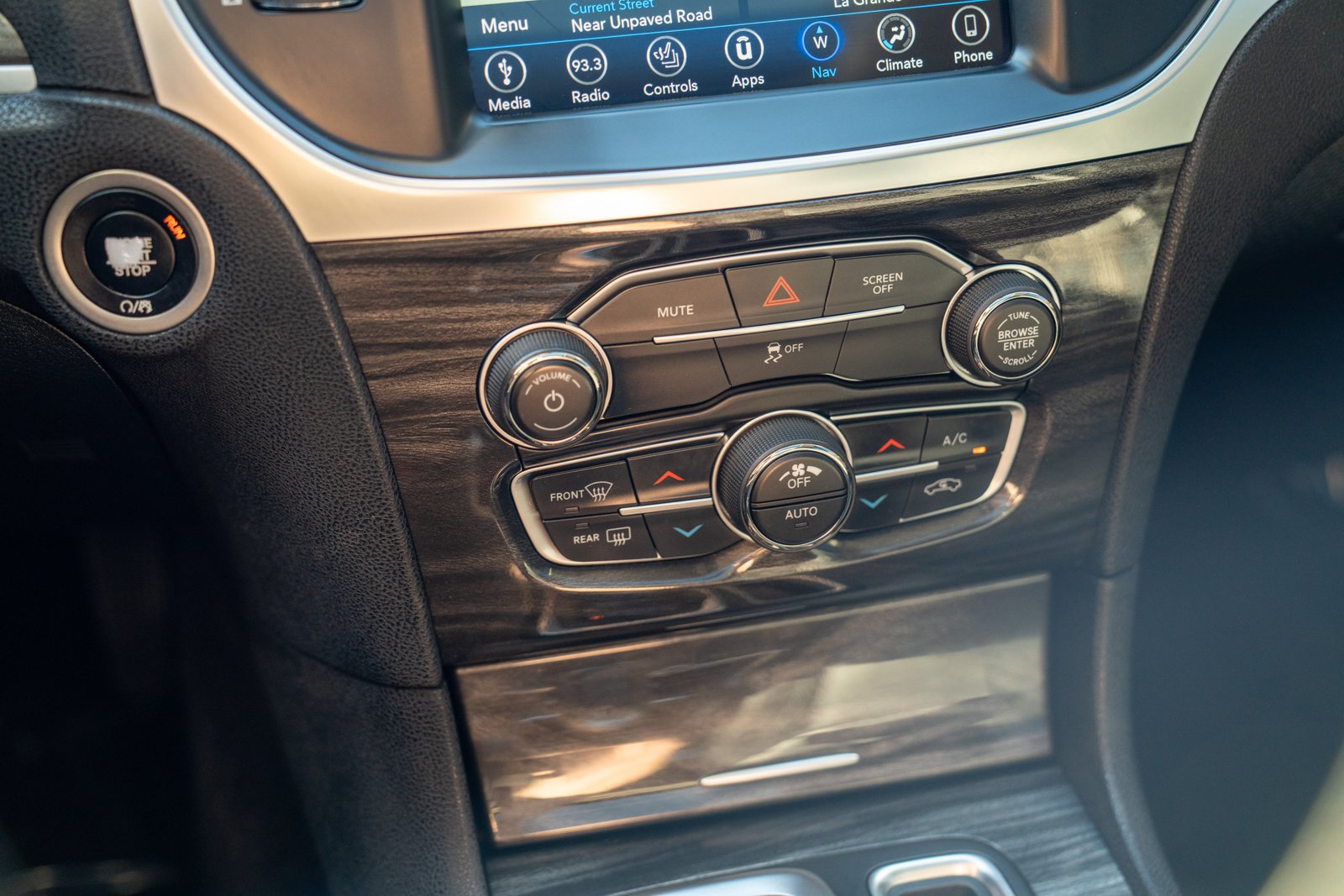 Used 2018 Chrysler 300 Touring L RWD image 17