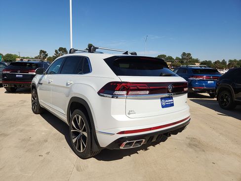 New 2026 Volkswagen Atlas Cross Sport SEL Premium R-Line AWD/4WD image 5