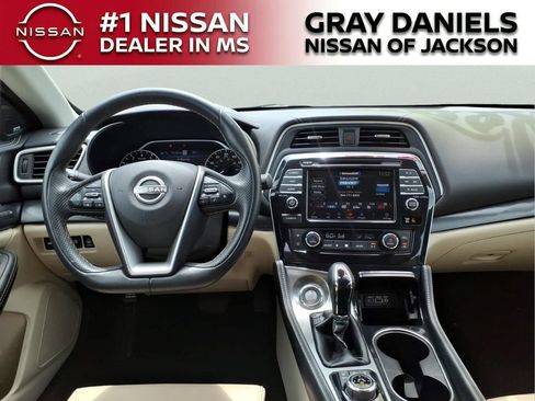 Used 2023 Nissan Maxima Platinum w/ Sport Mat Group FWD image 8