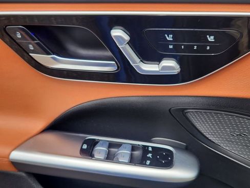 Certified 2022 Mercedes-Benz C 300 4MATIC Sedan image 11