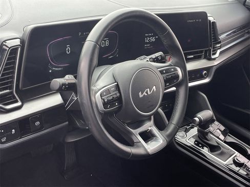 Certified 2025 Kia Sportage EX w/ Premium Package image 17