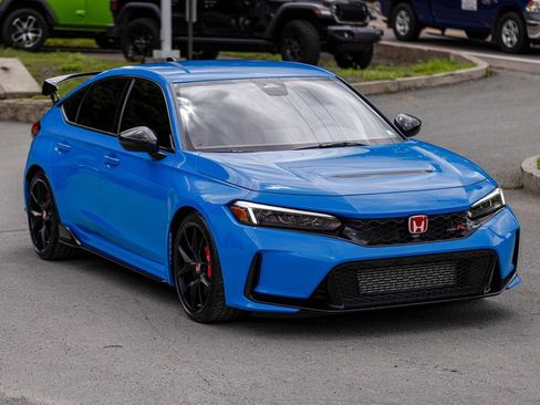 Used 2025 Honda Civic Type R image 3