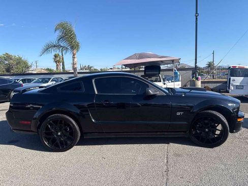 Used 2008 Ford Mustang GT RWD image 3