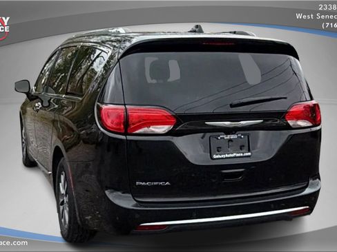 Used 2020 Chrysler Pacifica Touring-L Plus image 7