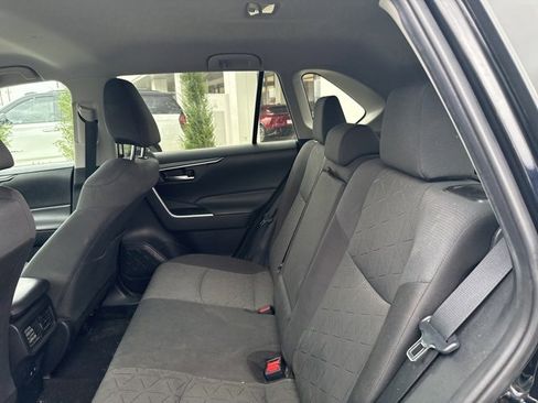 Used 2020 Toyota RAV4 XLE image 13