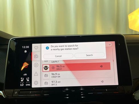 Used 2024 Volkswagen Atlas Cross Sport SEL Premium R-Line AWD/4WD image 17