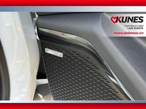 New 2026 GMC Acadia AT4 w/ Luxury Package image 24