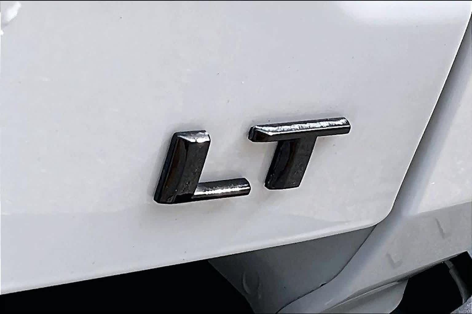 Used 2023 Chevrolet Colorado LT w/ LT Convenience Package II RWD image 9