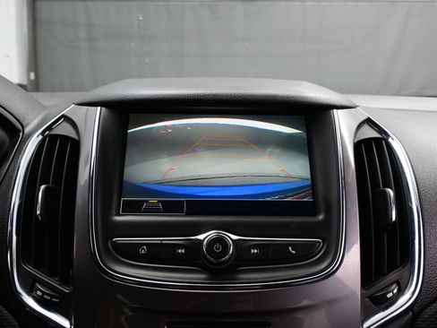 Used 2019 Chevrolet Cruze LT w/ Convenience Package image 17