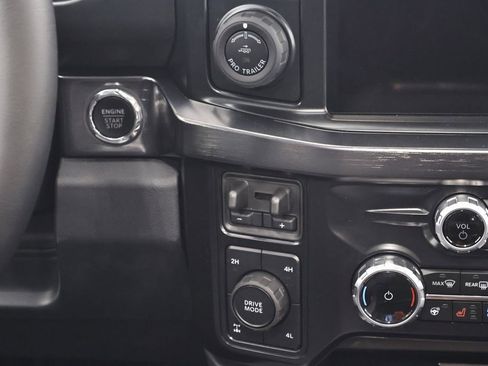 New 2026 Ford F350 Lariat w/ Black Appearance Package image 22