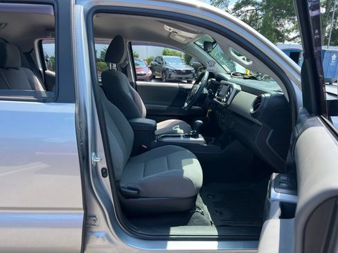 Used 2021 Toyota Tacoma SR5 RWD image 32