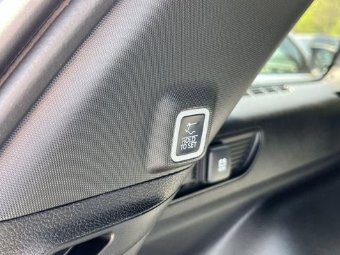 New 2025 Jeep Grand Cherokee Limited w/ Luxury Tech Group II image 18