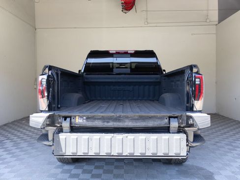 Used 2024 GMC Sierra 2500 AT4 w/ AT4 Premium Plus Package AWD/4WD image 18