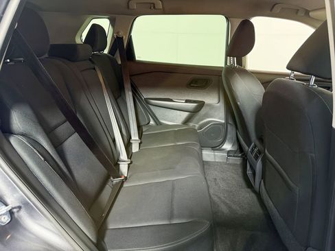 Used 2023 Nissan Rogue S image 29