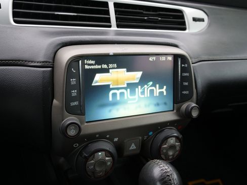 Used 2015 Chevrolet Camaro LT image 26