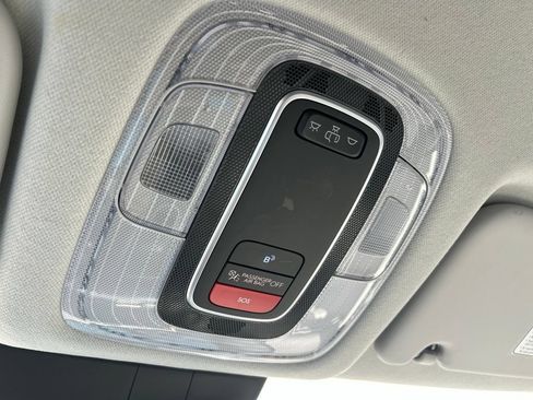 Used 2024 Hyundai Kona SEL AWD/4WD image 37