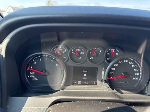 Used 2022 Chevrolet Silverado 1500 Custom image 13