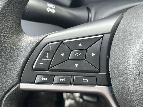 Used 2023 Nissan Kicks SV image 16