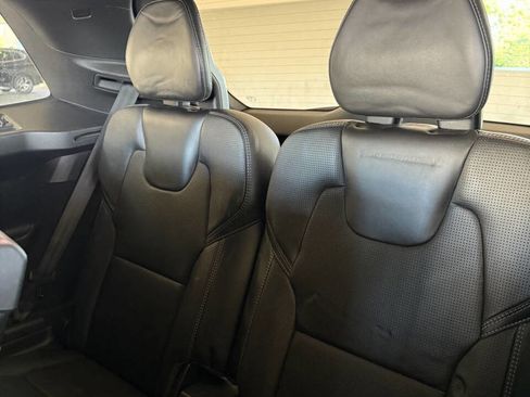 Used 2016 Volvo XC90 T6 Inscription w/ Vision Package image 16