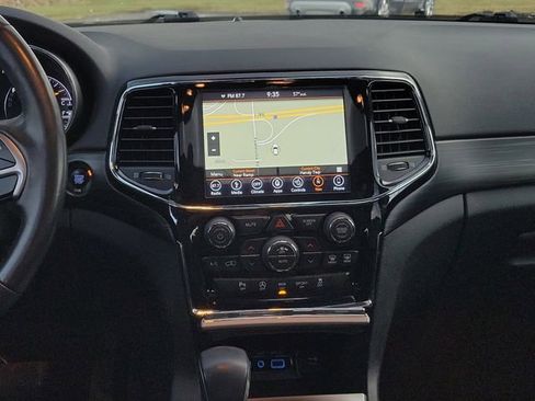 Certified 2019 Jeep Grand Cherokee Altitude image 33
