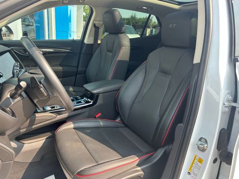 Used 2022 Buick Envision Essence w/ Technology Package II AWD/4WD image 18