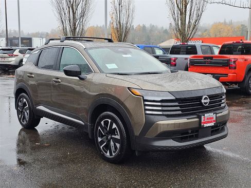 New 2026 Nissan Kicks SV image 2