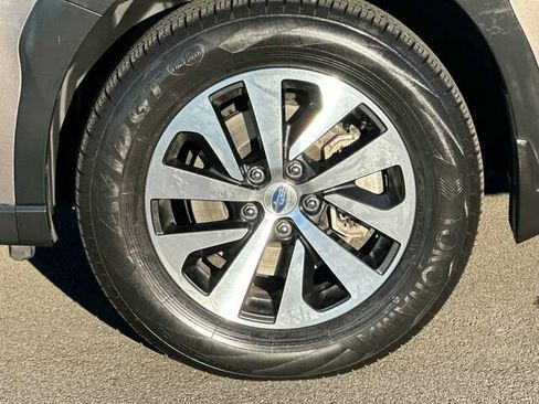 Used 2023 Subaru Outback Premium image 33