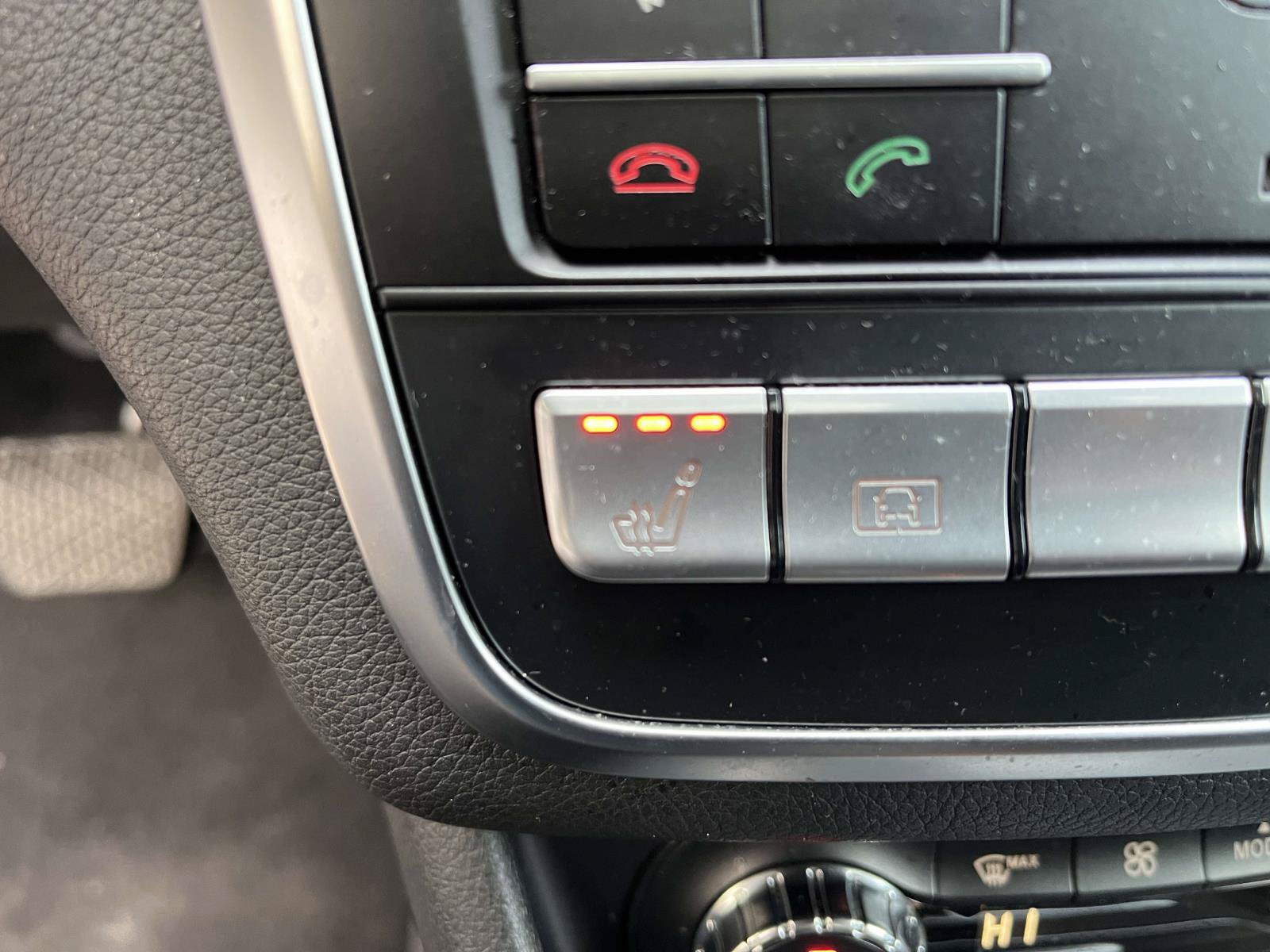 Used 2019 Mercedes-Benz GLA 250 4MATIC image 39
