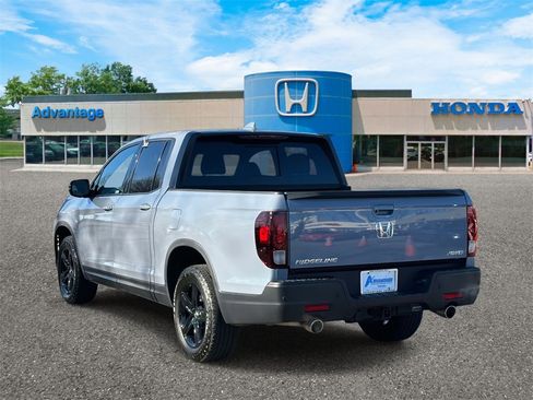 Certified 2023 Honda Ridgeline Black Edition image 4
