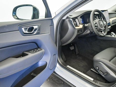 New 2026 Volvo XC60 B5 Plus w/ Climate Package PRO image 23