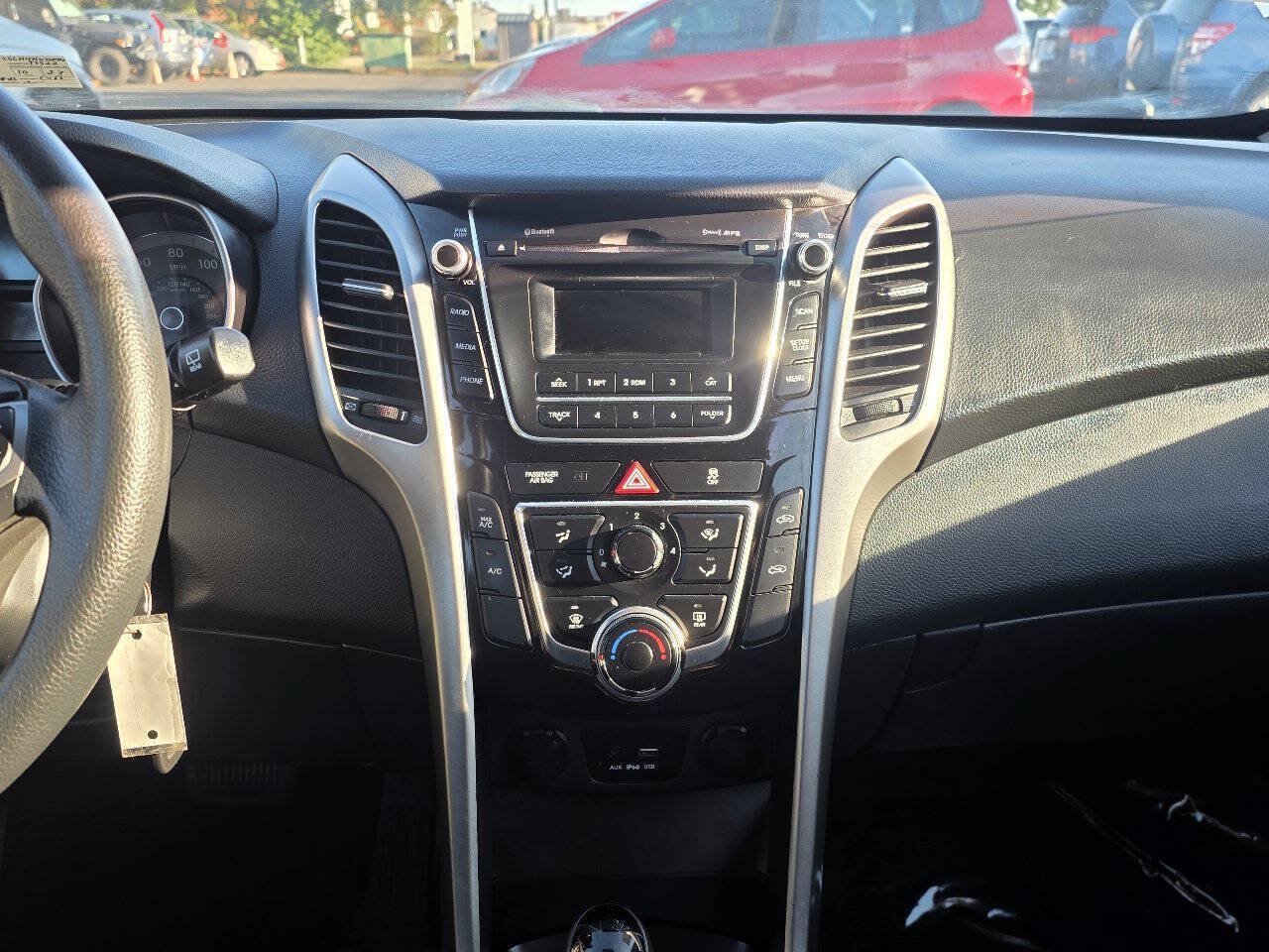 Used 2017 Hyundai Elantra GT FWD image 15