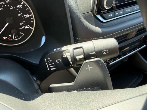 Used 2026 Nissan Rogue SV AWD/4WD image 28
