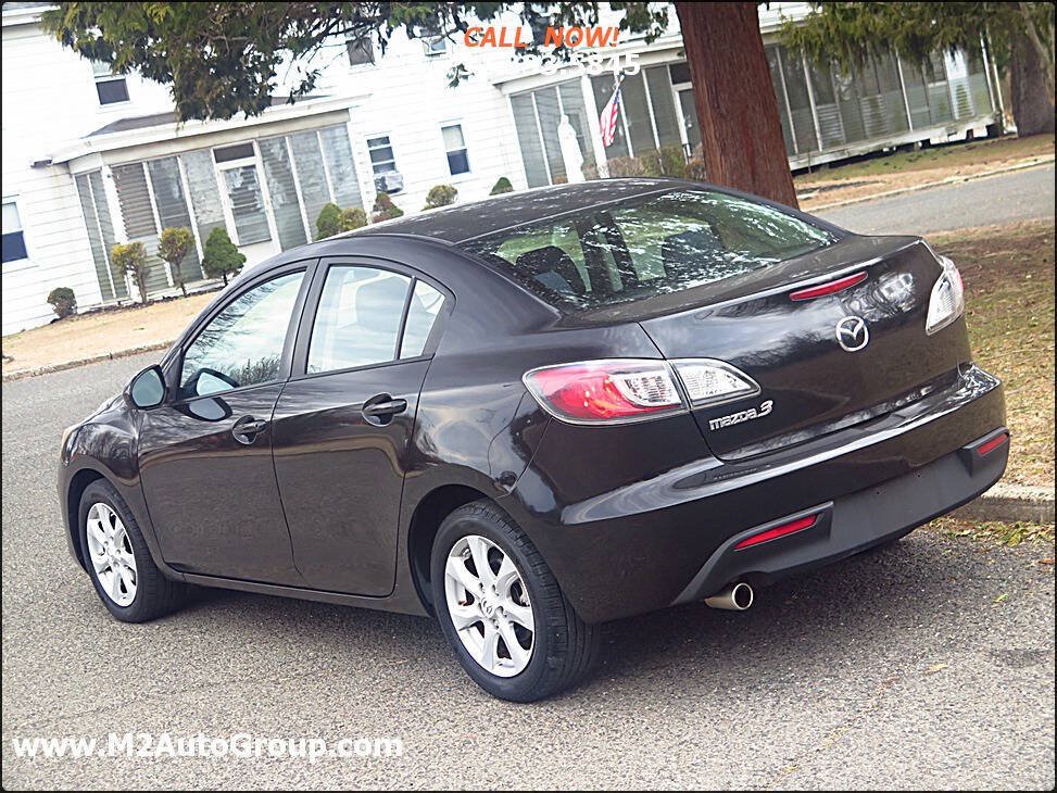 Used 2011 MAZDA MAZDA3 i Touring FWD image 24