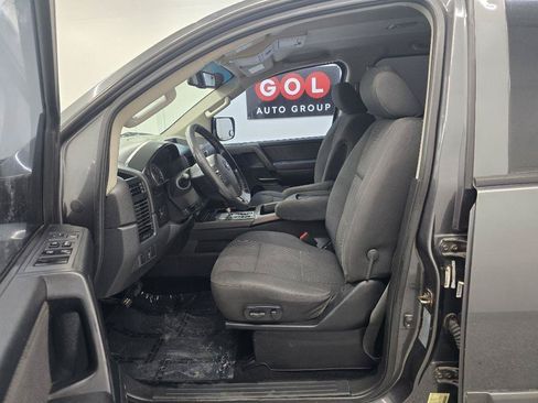 Used 2012 Nissan Titan SV RWD image 11